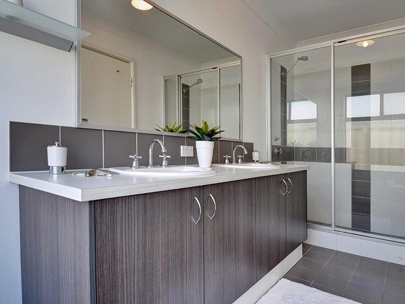 17 Pintabona Drive, Sinagra WA 6065