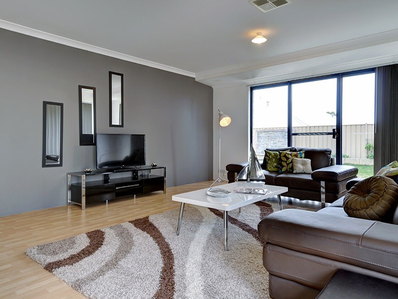 17 Pintabona Drive, Sinagra WA 6065