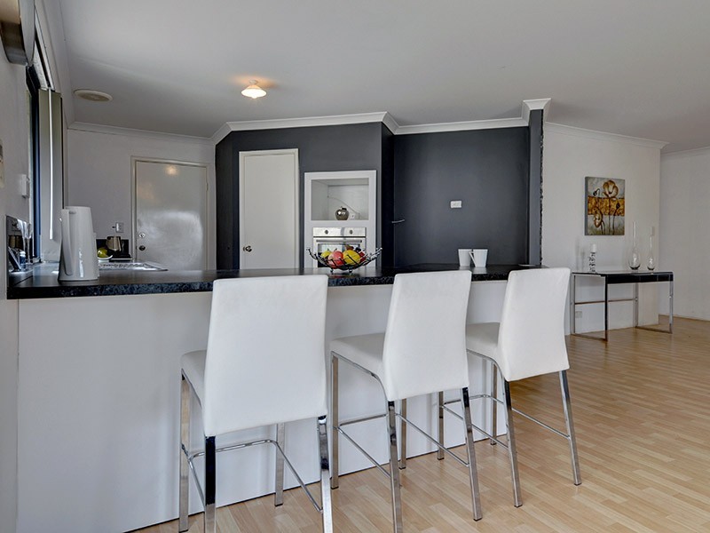 17 Pintabona Drive, Sinagra WA 6065