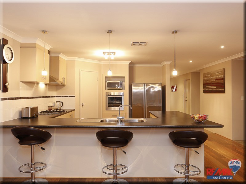 5 Helmsdale Loop, Butler WA 6036