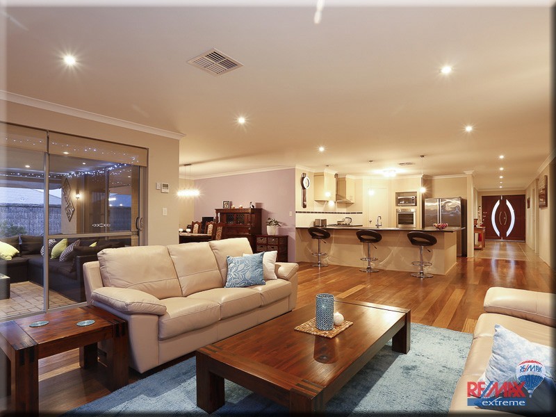 5 Helmsdale Loop, Butler WA 6036