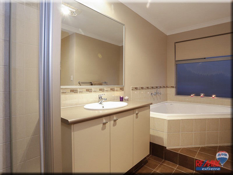 5 Helmsdale Loop, Butler WA 6036