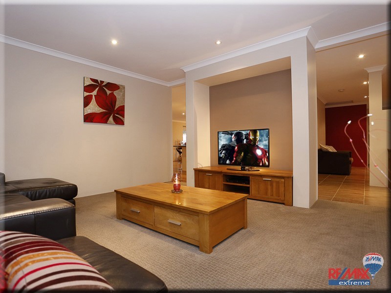 5 Helmsdale Loop, Butler WA 6036