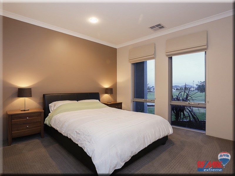 5 Helmsdale Loop, Butler WA 6036