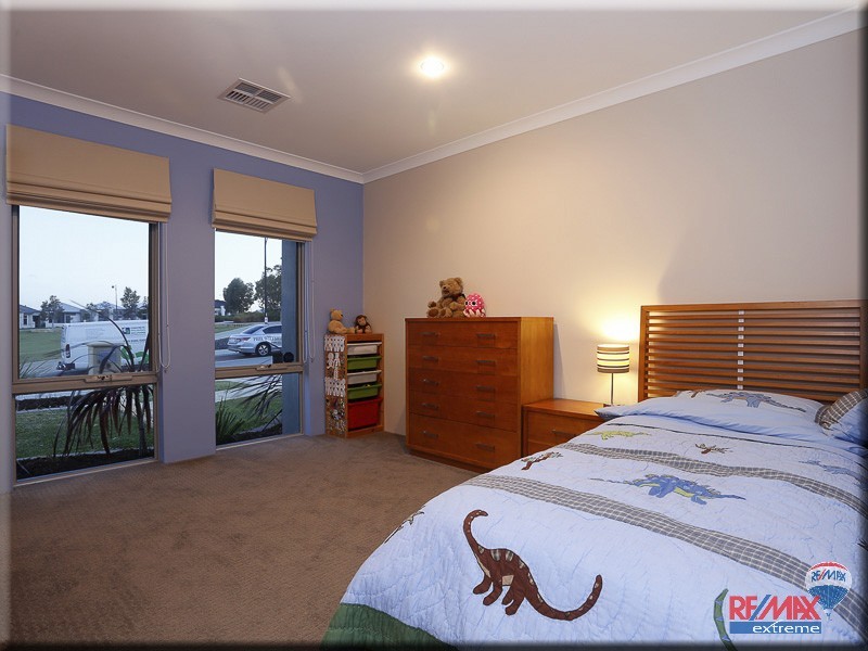 5 Helmsdale Loop, Butler WA 6036