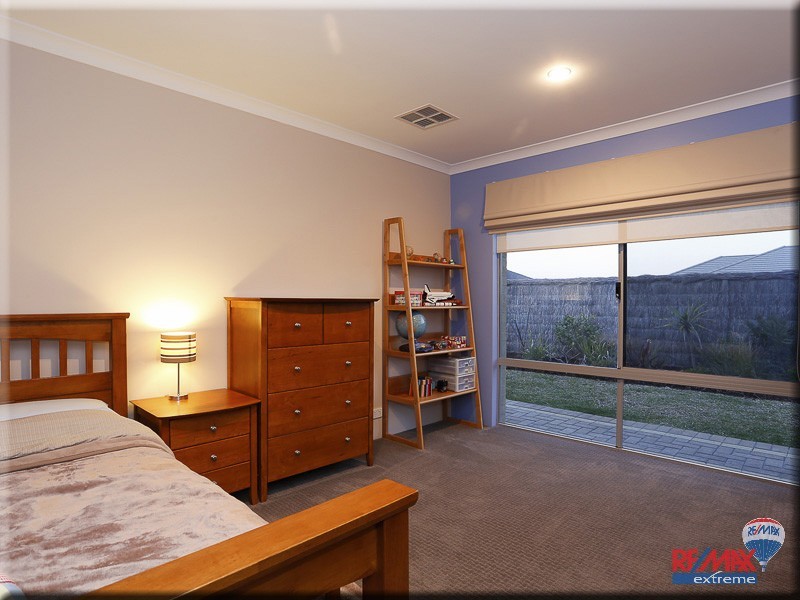 5 Helmsdale Loop, Butler WA 6036