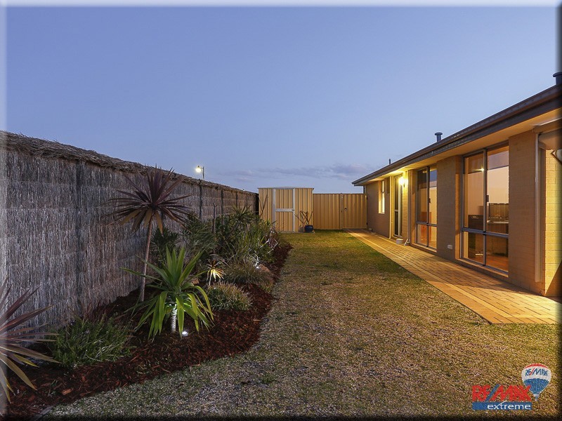 5 Helmsdale Loop, Butler WA 6036