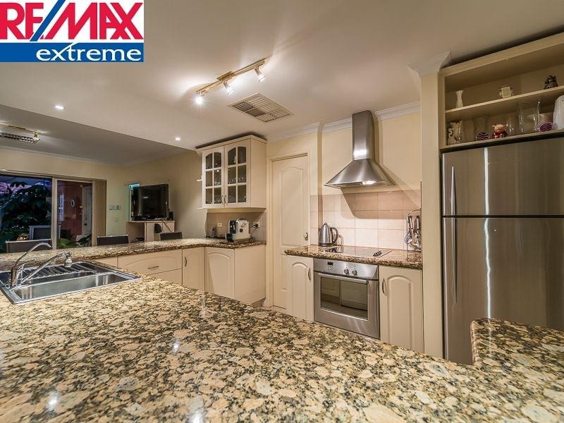 26 Woodlake Retreat, Kingsley WA 6026