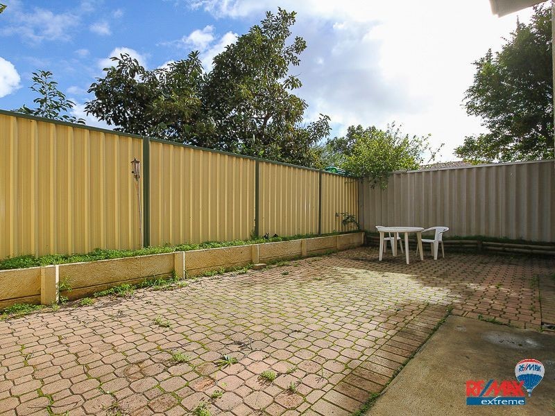2/397 Light Street, Dianella WA 6059