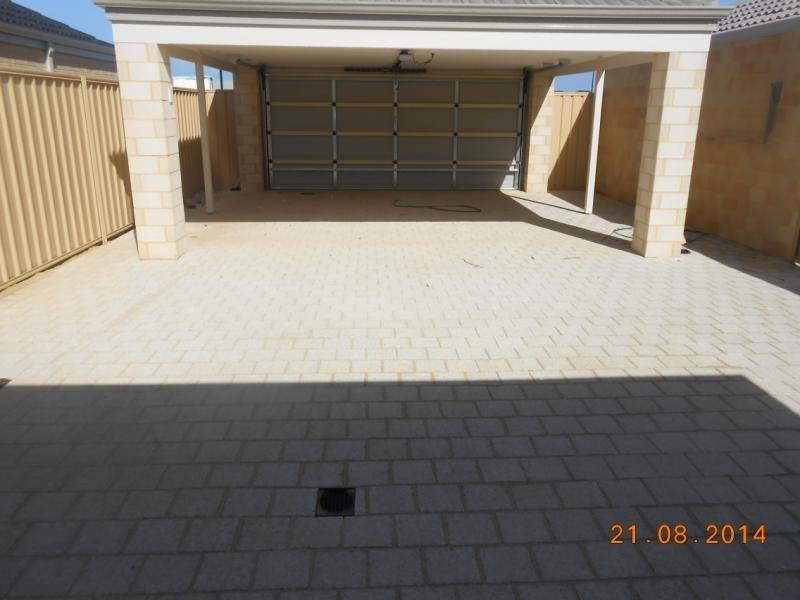 215 Camborne Parkway, Butler WA 6036