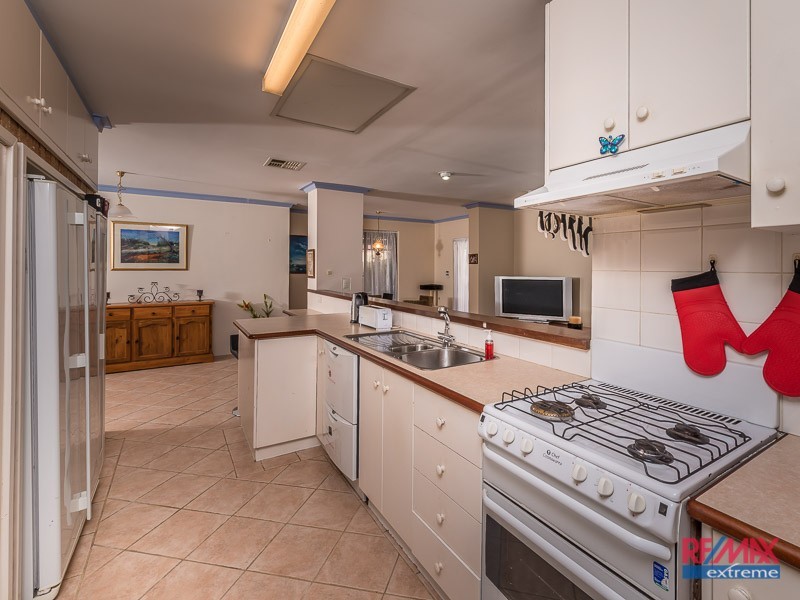 39 Lakevalley Drive, Edgewater WA 6027