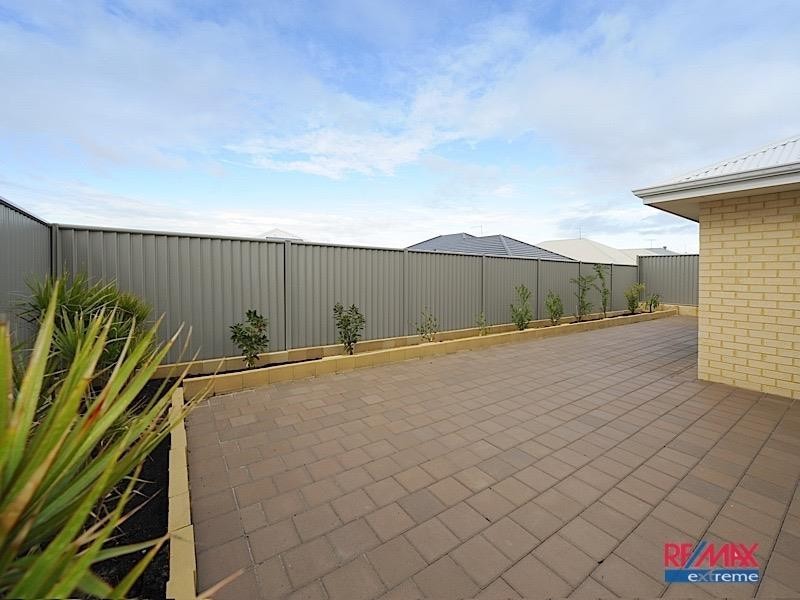 11 Carmine Street, Eglinton WA 6034