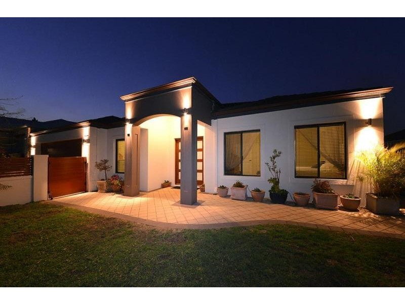 26 Gilbreth Bend, Tapping WA 6065