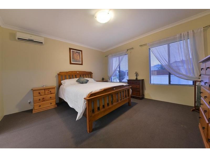 26 Gilbreth Bend, Tapping WA 6065