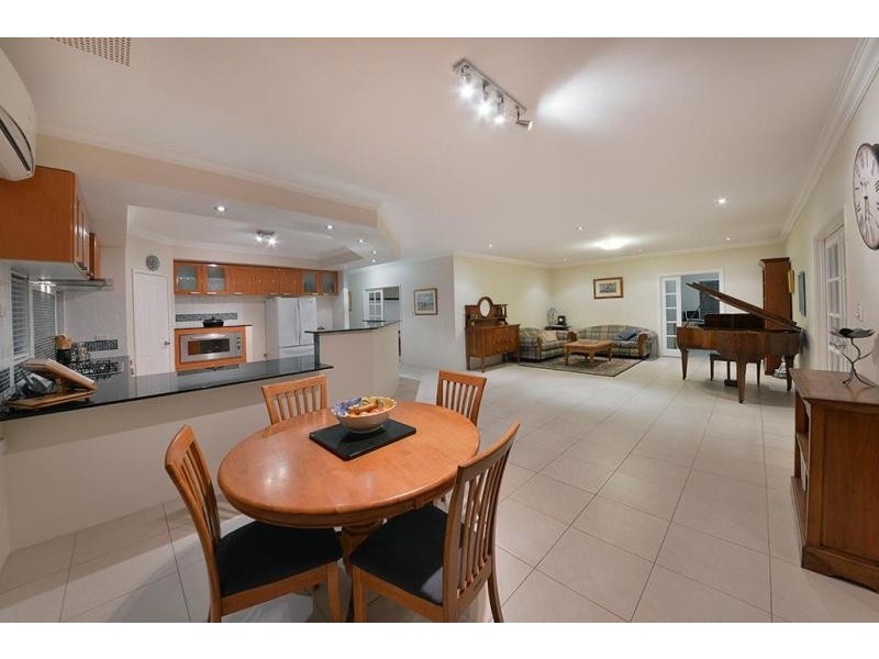 26 Gilbreth Bend, Tapping WA 6065