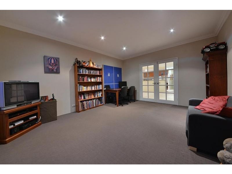 26 Gilbreth Bend, Tapping WA 6065