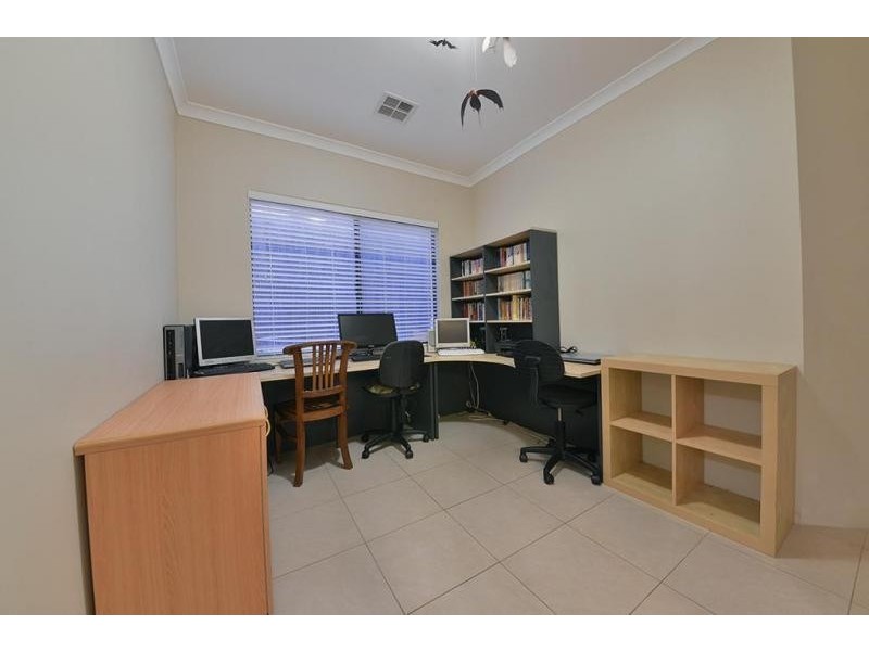 26 Gilbreth Bend, Tapping WA 6065