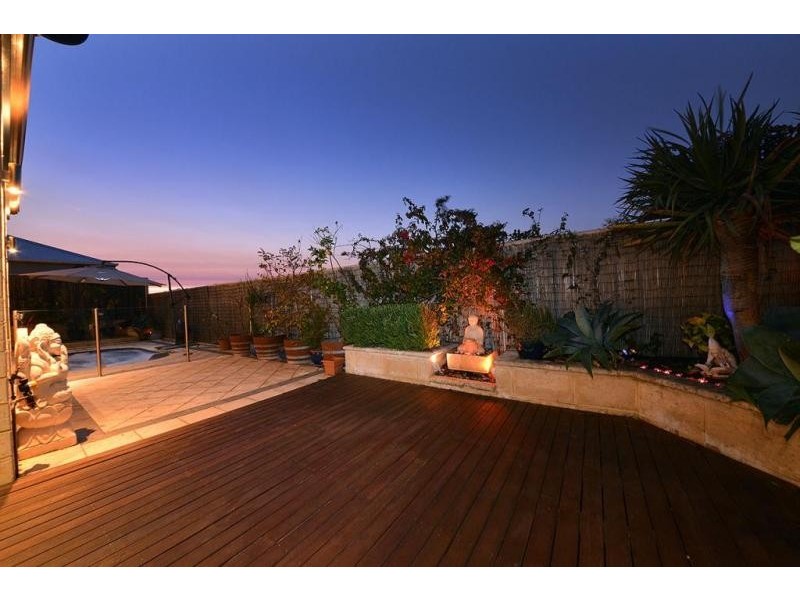 26 Gilbreth Bend, Tapping WA 6065