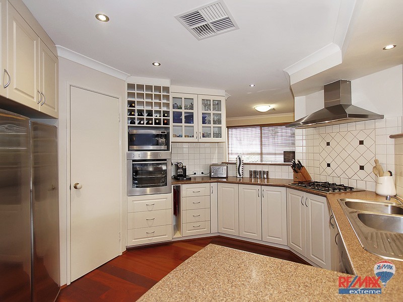 19 Kilmarnock Loop, Kinross WA 6028