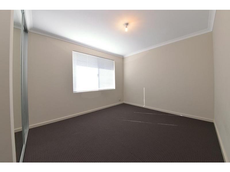 4 Dietes View, Sinagra WA 6065