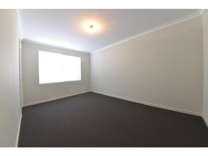 4 Dietes View, Sinagra WA 6065