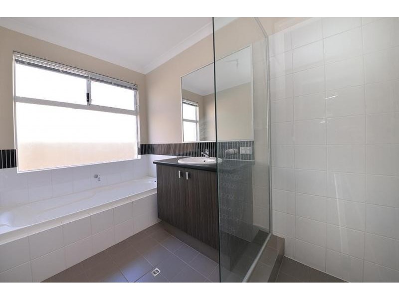 4 Dietes View, Sinagra WA 6065