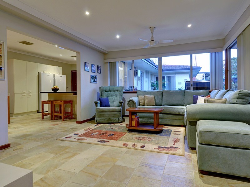 42 Axbridge Street, Karrinyup WA 6018