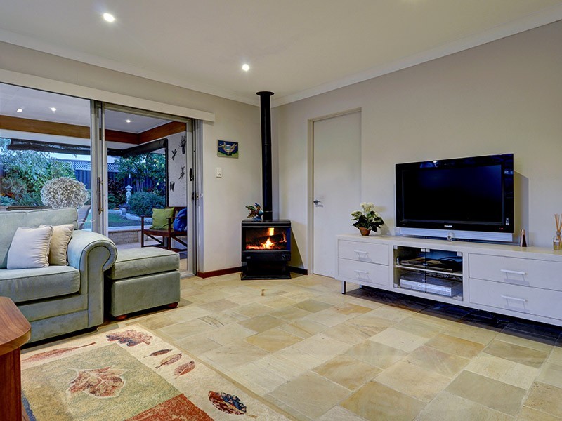 42 Axbridge Street, Karrinyup WA 6018