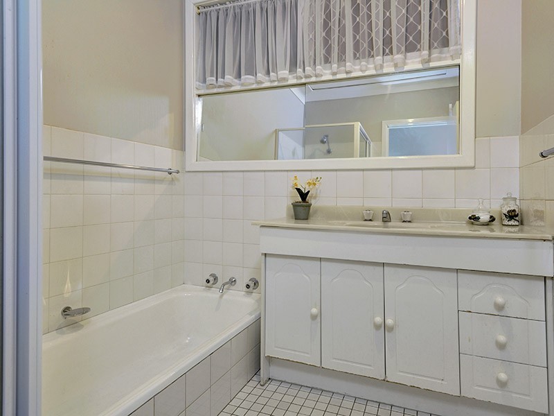 42 Axbridge Street, Karrinyup WA 6018