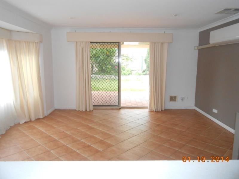 33 Seagrove Boulevard, Merriwa WA 6030