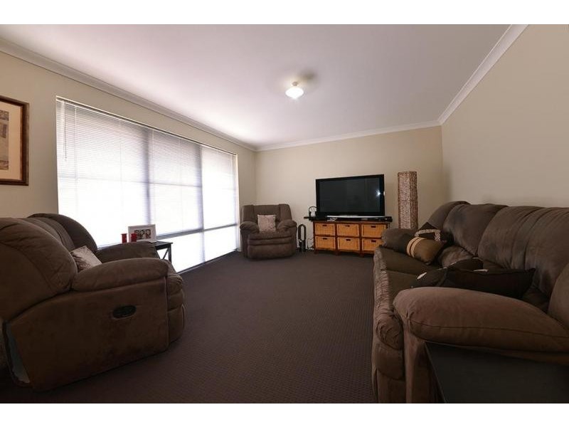 9 Dietes View, Sinagra WA 6065
