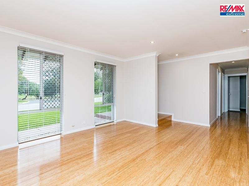 15 Siren Road, Heathridge WA 6027