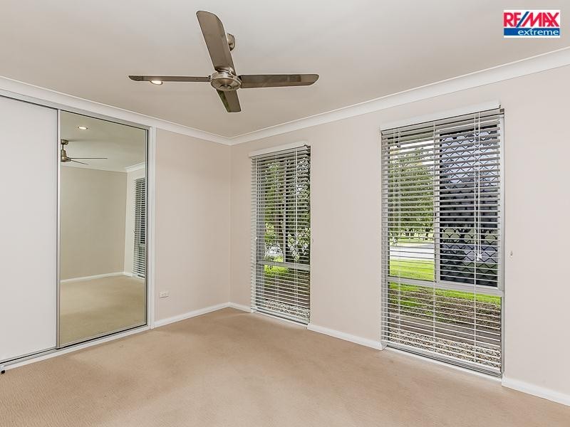 15 Siren Road, Heathridge WA 6027