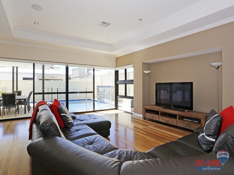 19 Lillico Ave, Burns Beach WA 6028