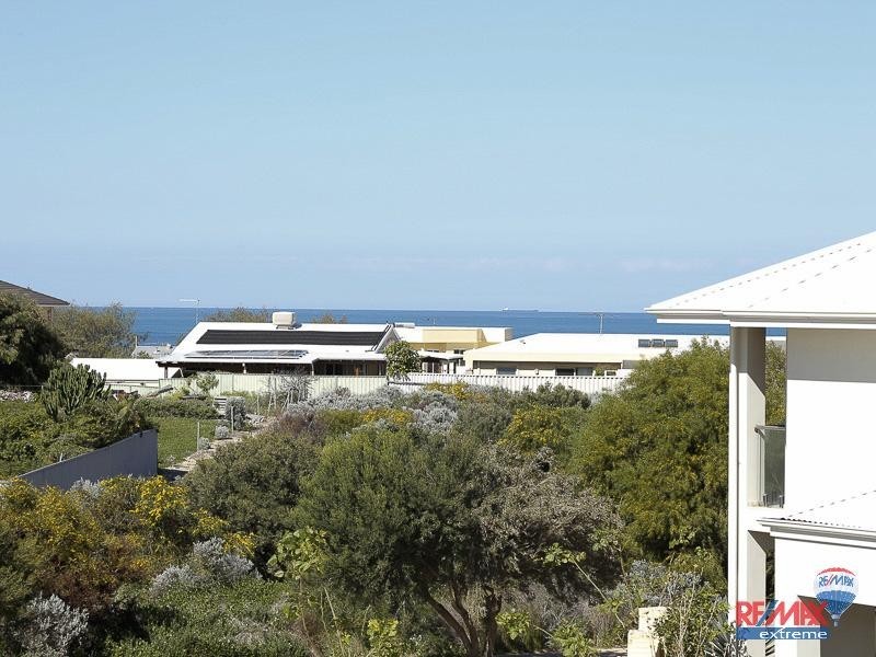 4 Fourmile Ave, Burns Beach WA 6028