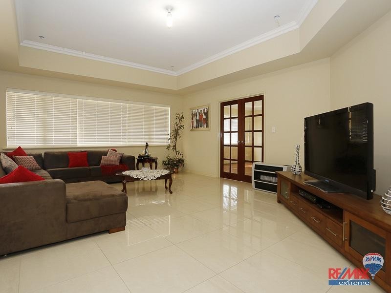 4 Fourmile Ave, Burns Beach WA 6028
