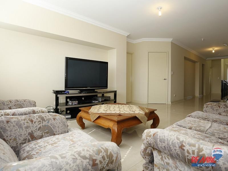 4 Fourmile Ave, Burns Beach WA 6028