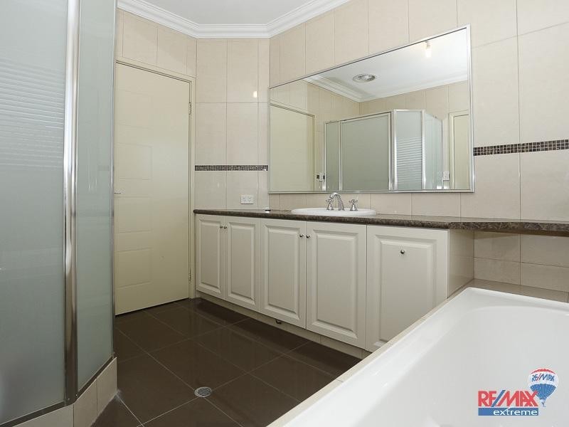 4 Fourmile Ave, Burns Beach WA 6028