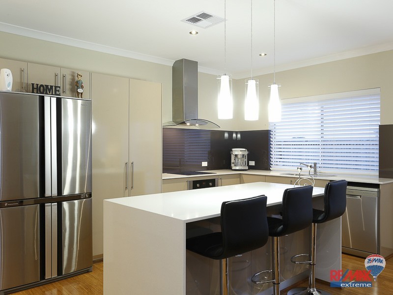 20 Tinsel Street, Yanchep WA 6035