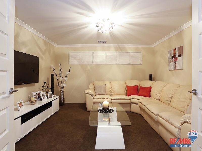 20 Tinsel Street, Yanchep WA 6035