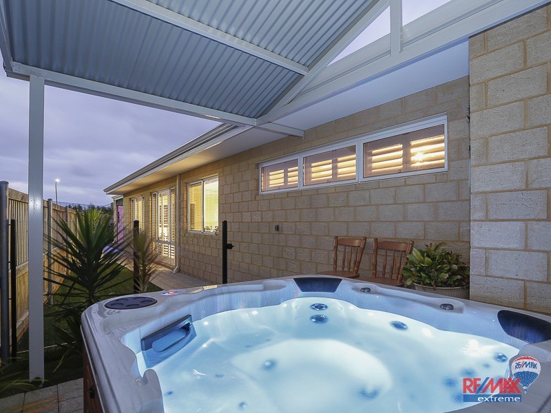 20 Tinsel Street, Yanchep WA 6035