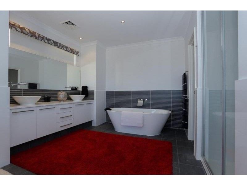 7 Seabird Bend, Jindalee WA 6036