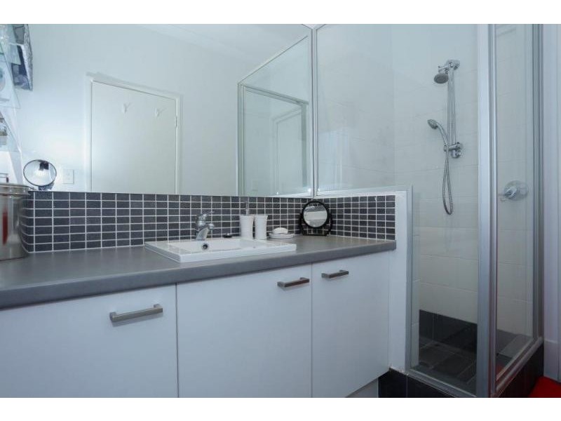7 Seabird Bend, Jindalee WA 6036