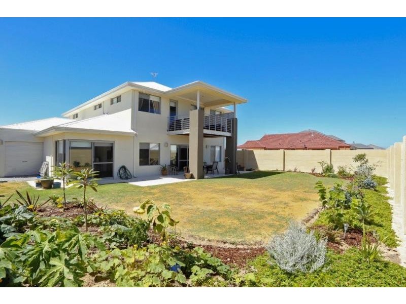 7 Seabird Bend, Jindalee WA 6036