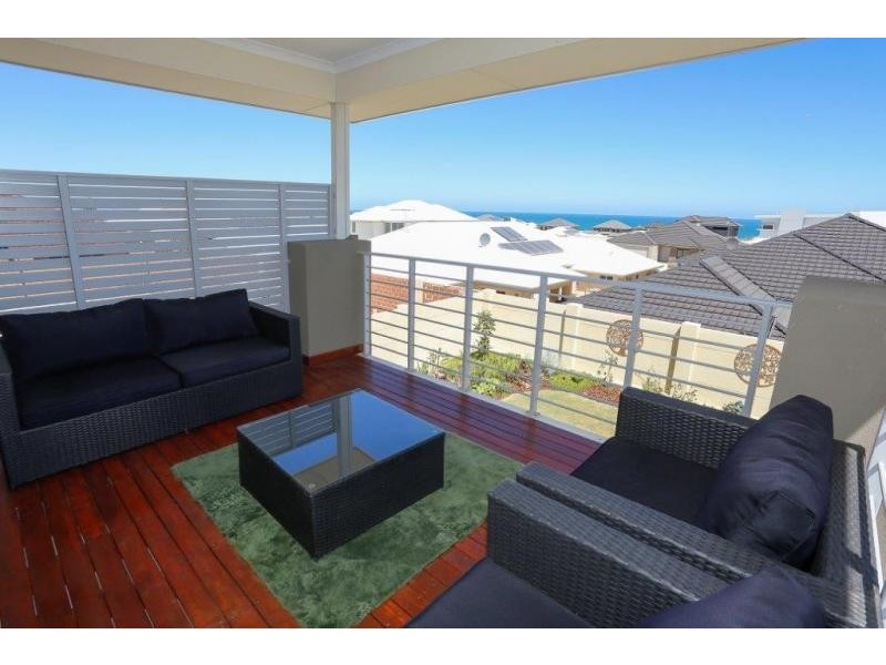 7 Seabird Bend, Jindalee WA 6036