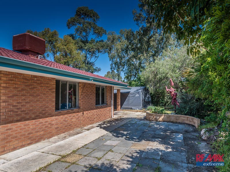 21 Allinson Drive, Girrawheen WA 6064