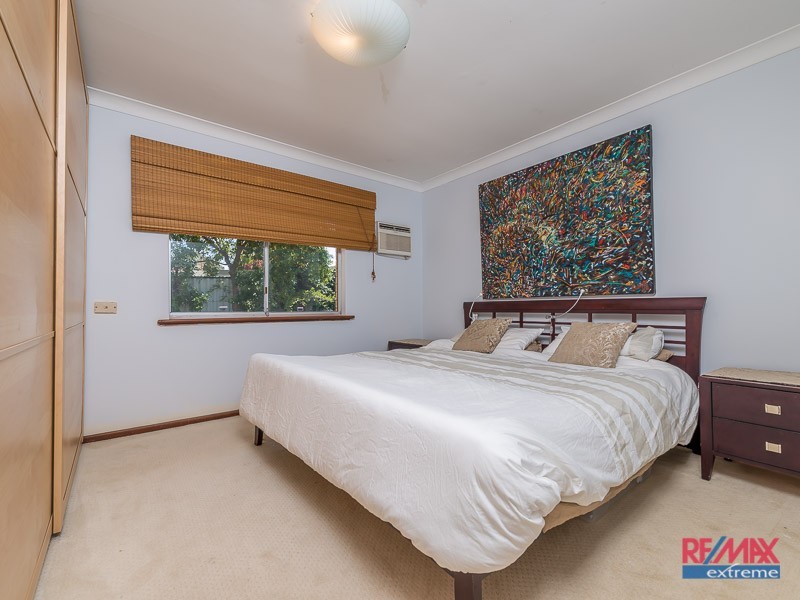 21 Allinson Drive, Girrawheen WA 6064