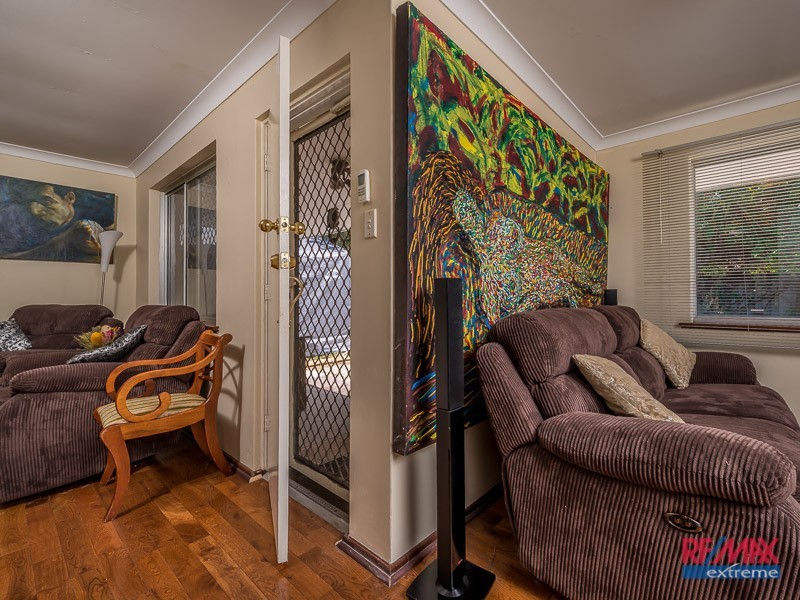 21 Allinson Drive, Girrawheen WA 6064