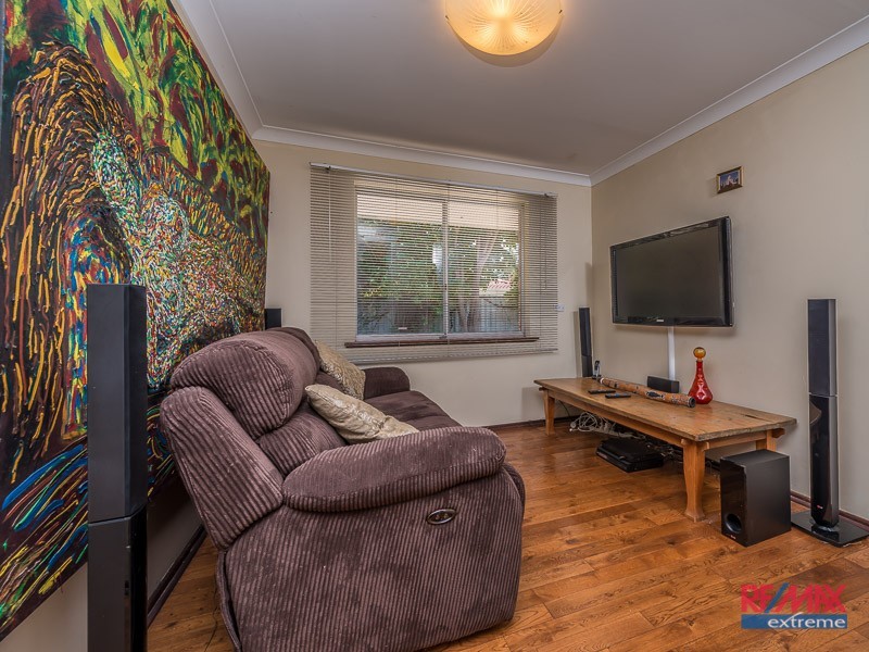 21 Allinson Drive, Girrawheen WA 6064