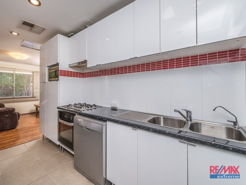 21 Allinson Drive, Girrawheen WA 6064